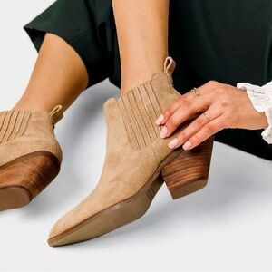 Portland Leather Tan Ankle Booties with Western Flair